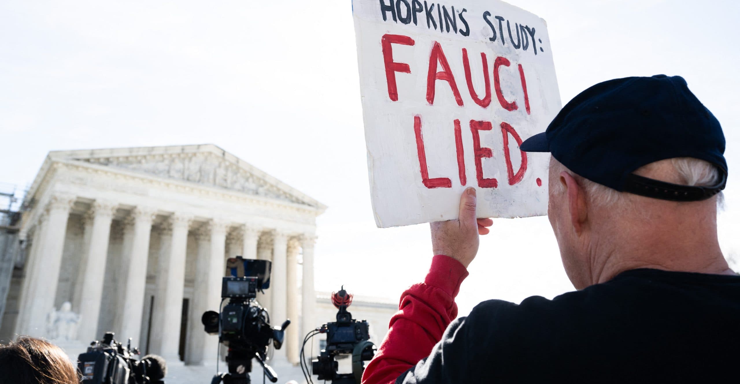 How algorithms, influencers, and users work together to spread misinformation