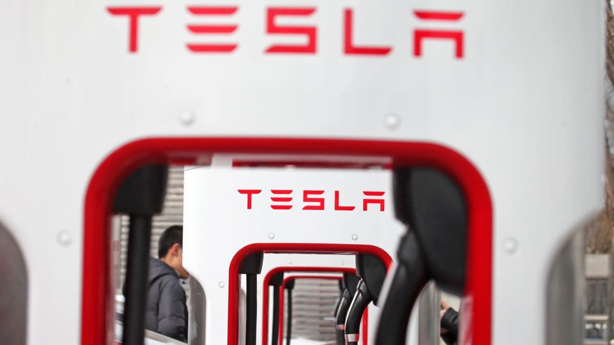 Why Tesla's Supercharger rollout for other EVs has been super slow. Yes, Elon Musk is involved.