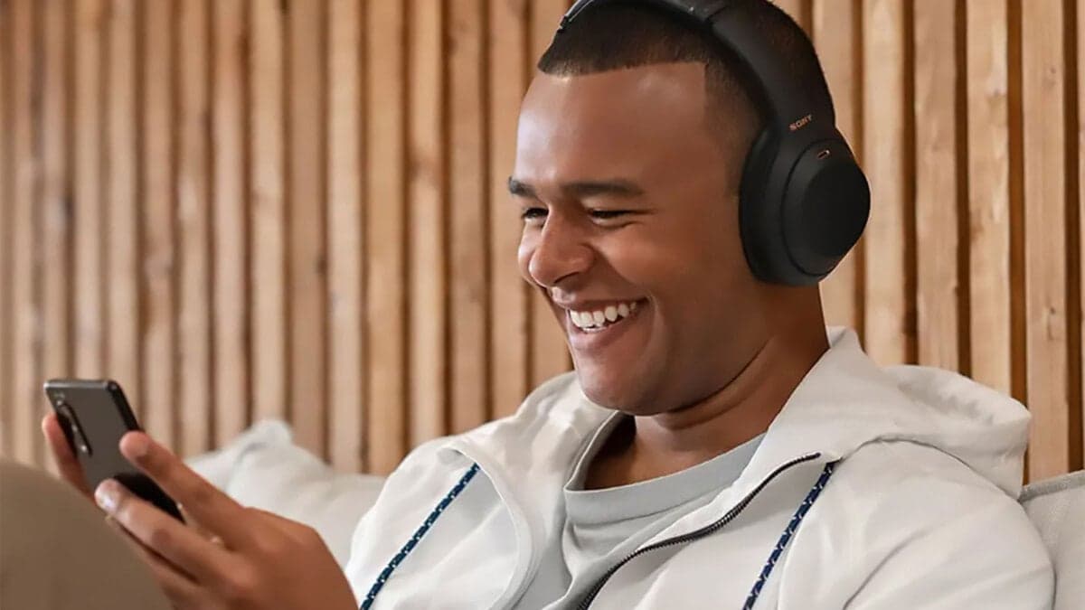 Get Sony noise-cancelling headphones 42% off