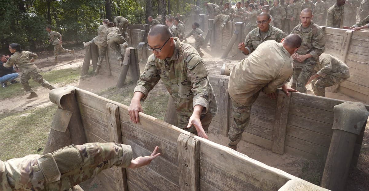 How the US military started running short on recruitments
