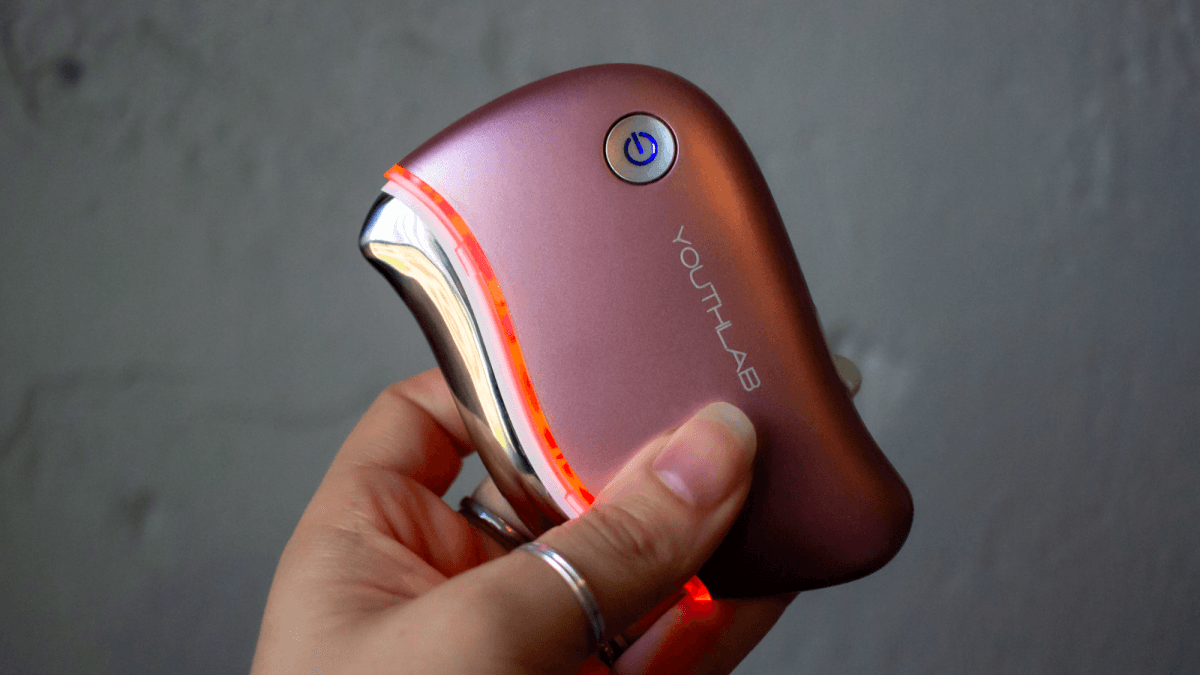 Review: Is the YouthLab ProSculpt Gua Sha a good Solawave dupe?
